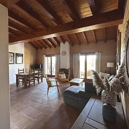 Open Loft In Alfambras - Amarelo אלג'זור